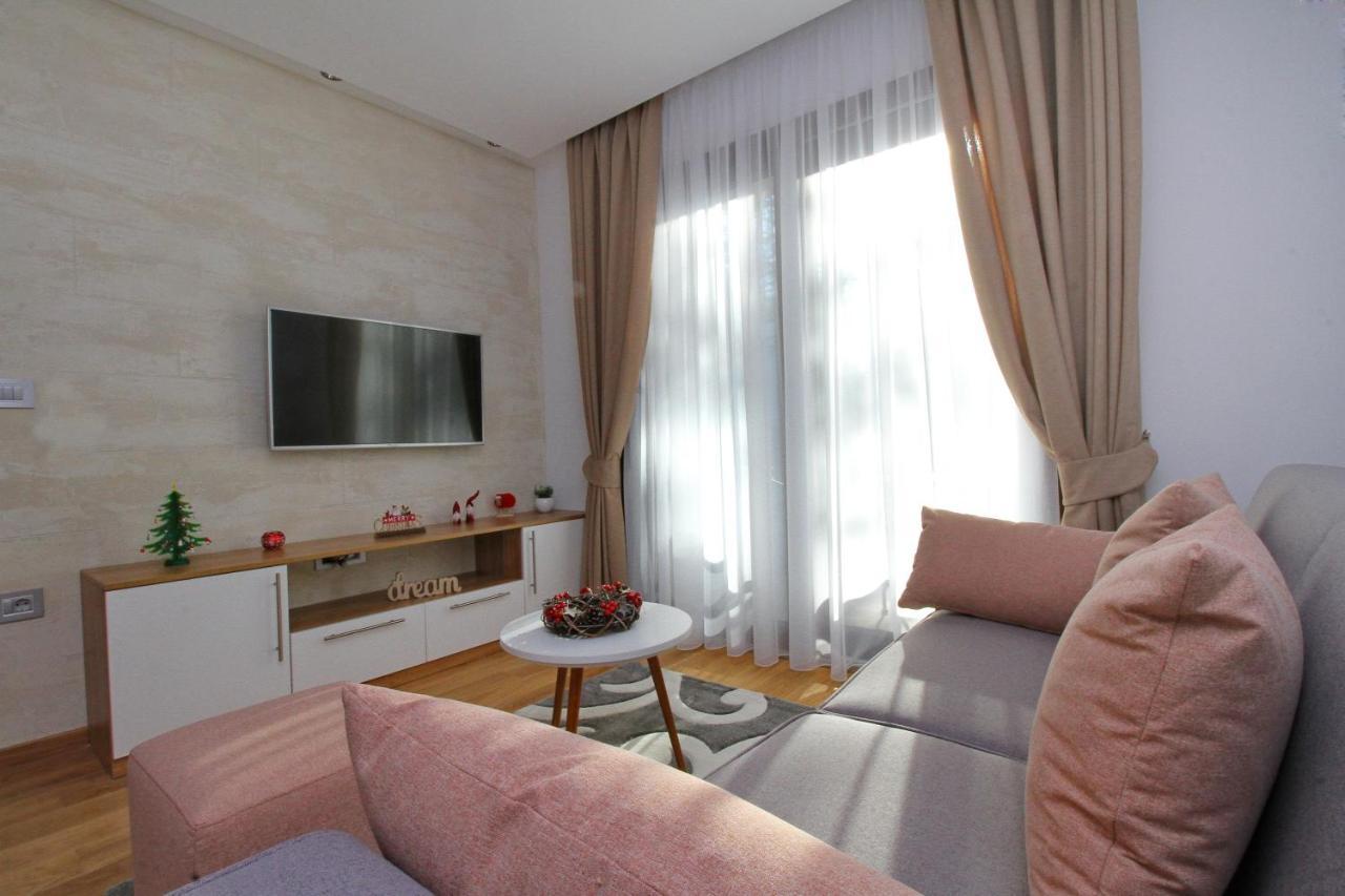 Time Out Lux Apartmani Zlatibor Buitenkant foto